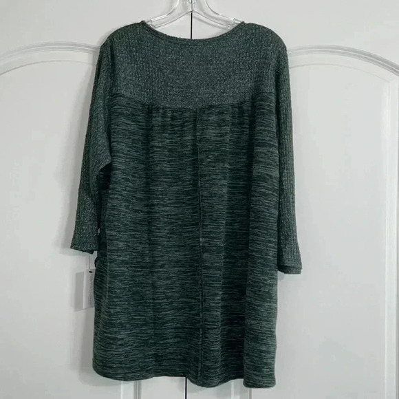 Notations Woman Long Sleeve Top - Picture 16 of 16
